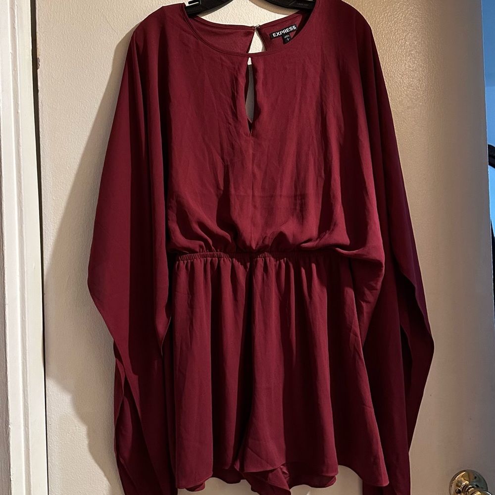 Rare Express maroon red Women's short dress